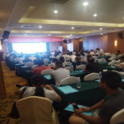 常德市康都物業(yè)服務(wù)有限公司,常德保安服務(wù)公司,保潔服務(wù),墻外高空清洗服務(wù)